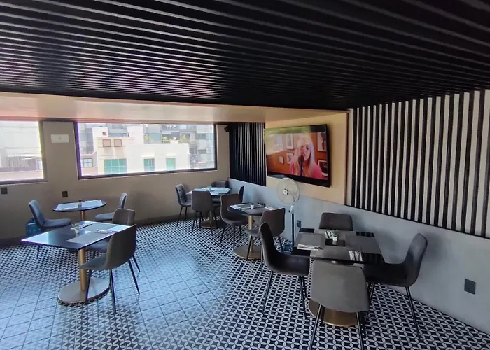 Hotel Alia Boutique Wtc 4*